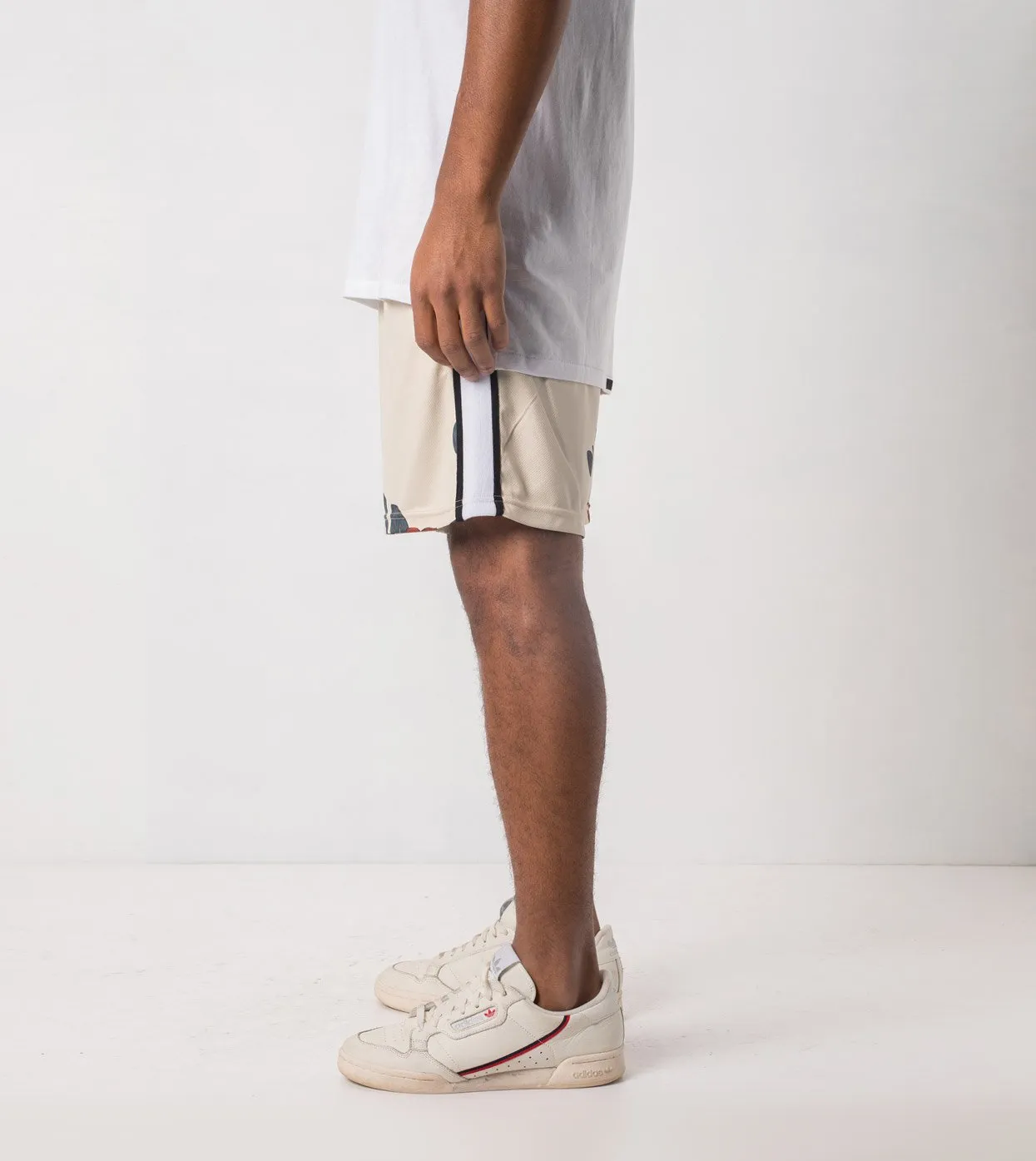 Bloom Sideline Short Natural